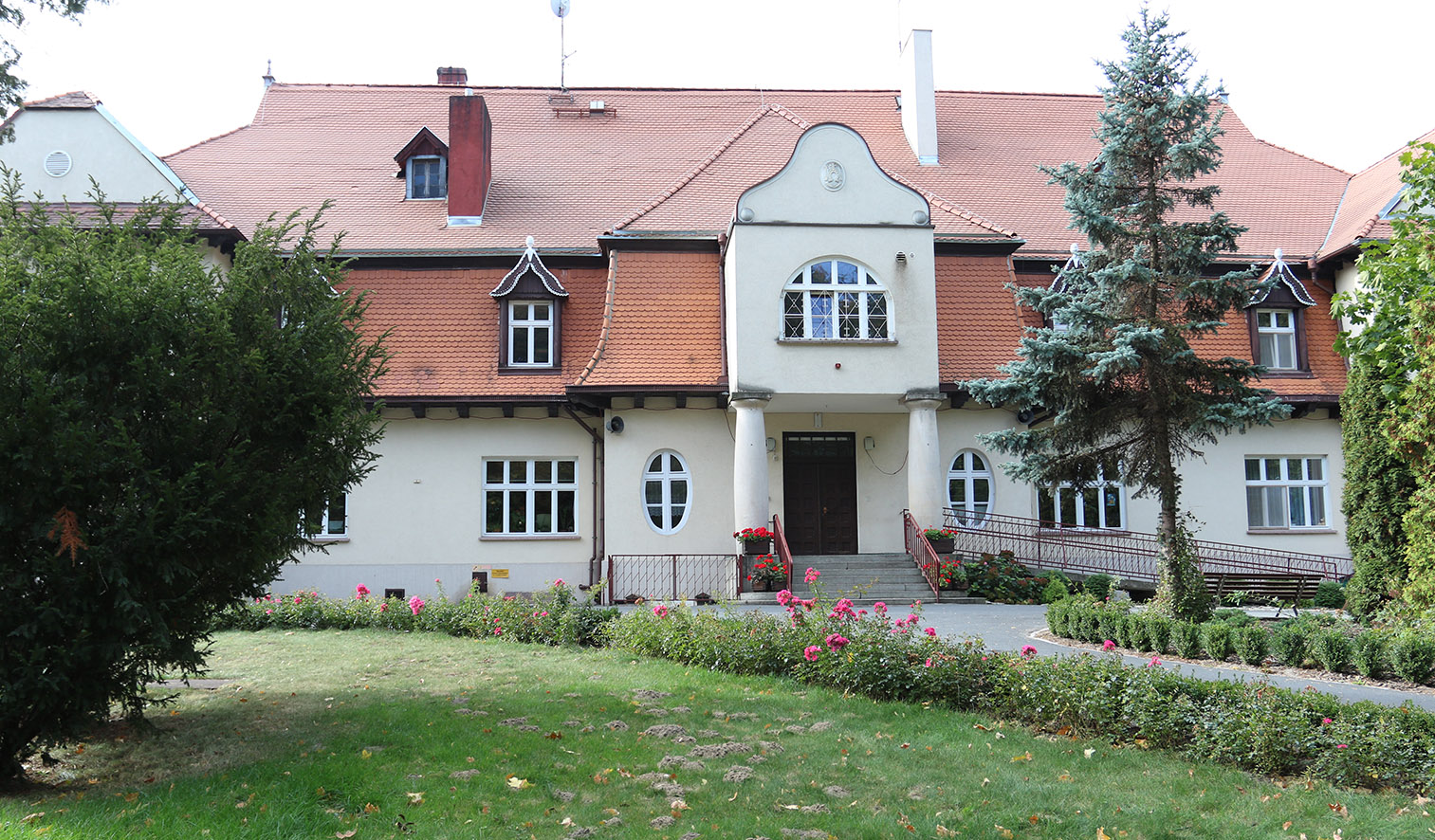 Pałac Domu Pomocy Społecznej w Psarach.