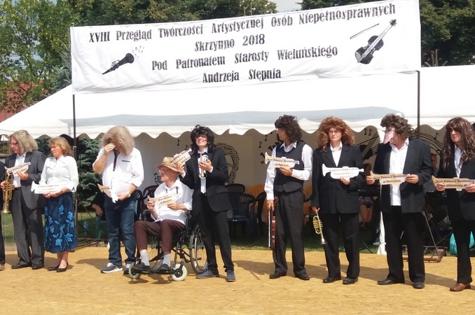 XVIII Przegląd Twórczości Artystycznej Osób Niepełnosprawnych w Skrzynnie